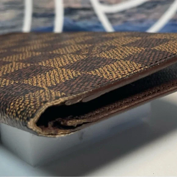 Louis Vuitton Ebene Damier Centaire Edition Vintage Wallet - Picture 4 of 11